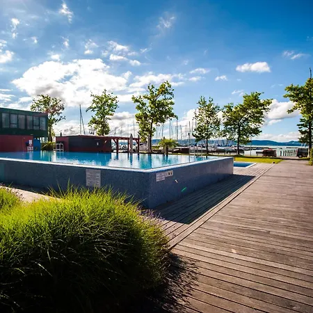 Apartment Bl Apartman By Hellobalatonlelle *