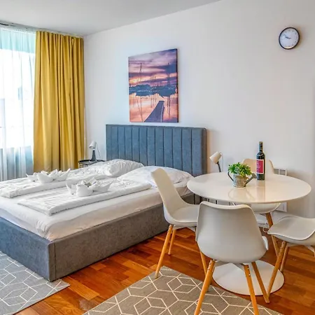Bl Apartman By Hellobalatonlelle Apartment