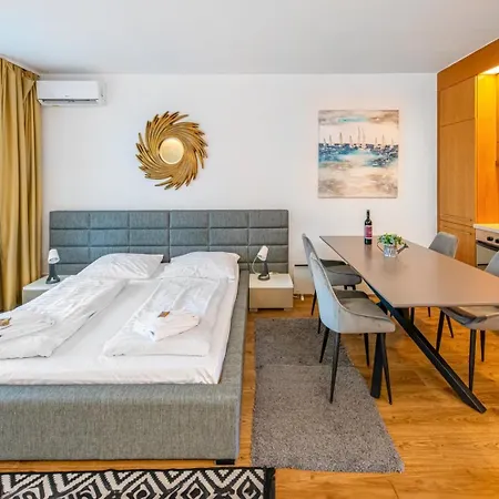 Appartamento Bl Apartman By Hellobalatonlelle