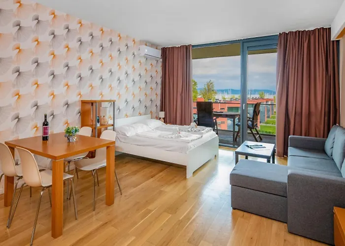 Bl Apartman By Hellobalatonlelle