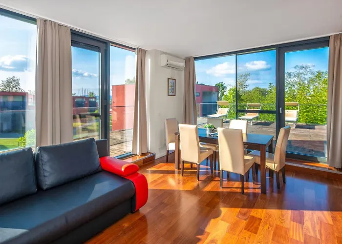 Apartament Bl Apartman By Hellobalatonlelle