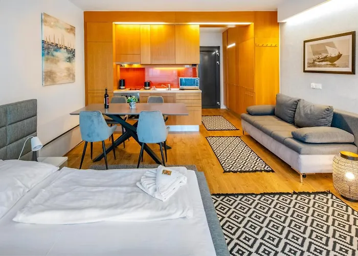 Apartment Bl Apartman By Hellobalatonlelle *